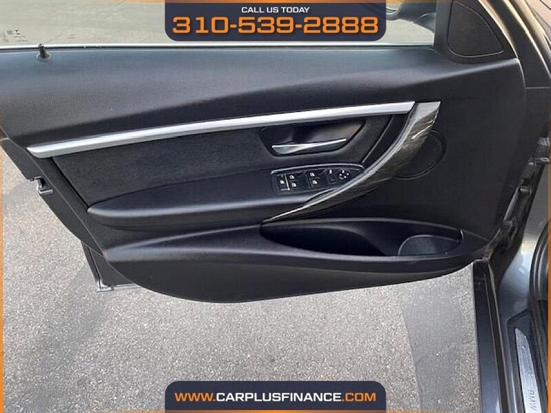 BMW 3-Series 330i SULEV Sedan 2018