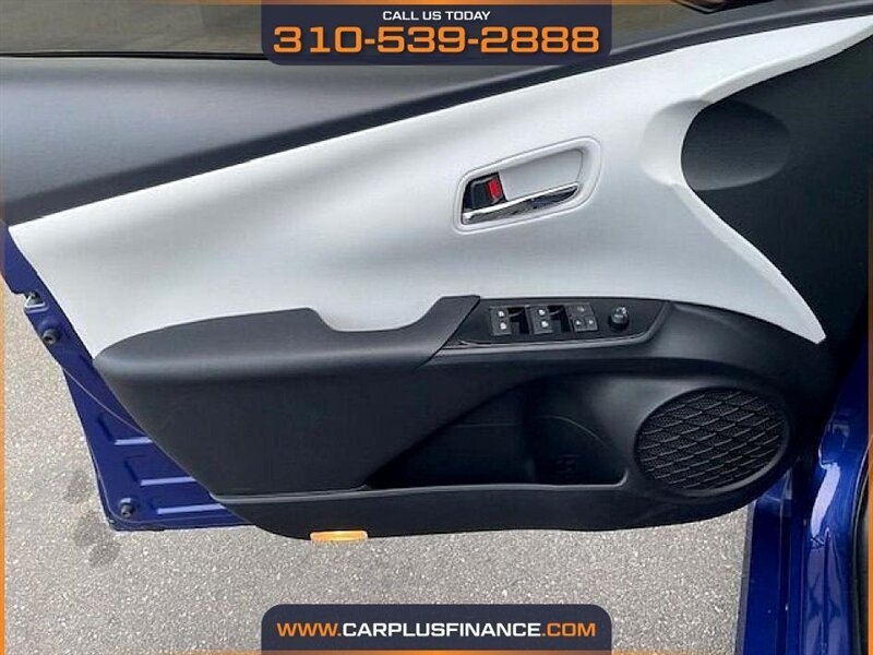 Toyota Prius Two Eco 2017