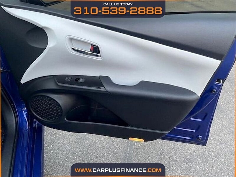 Toyota Prius Two Eco 2017