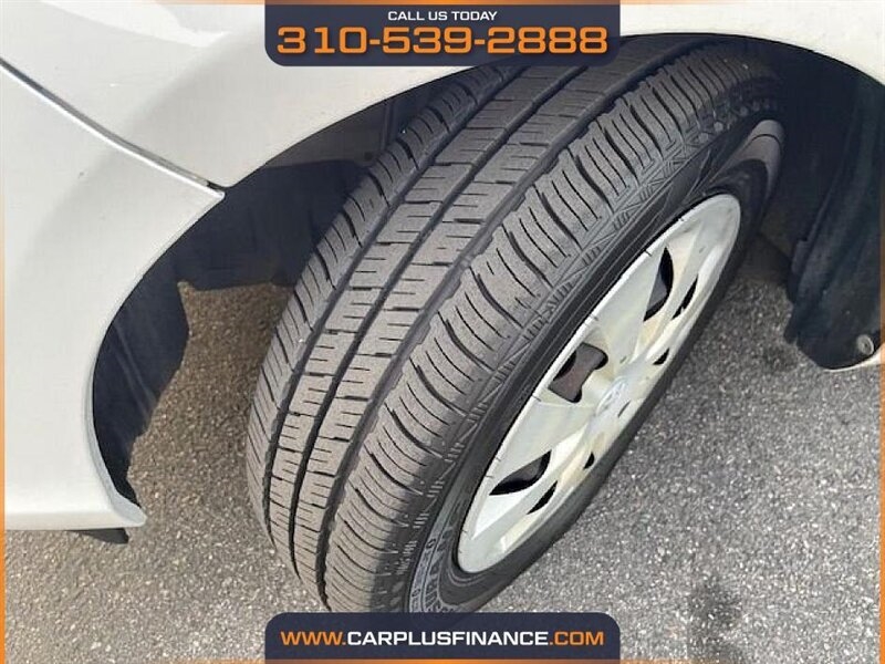 Toyota Prius c One 2013