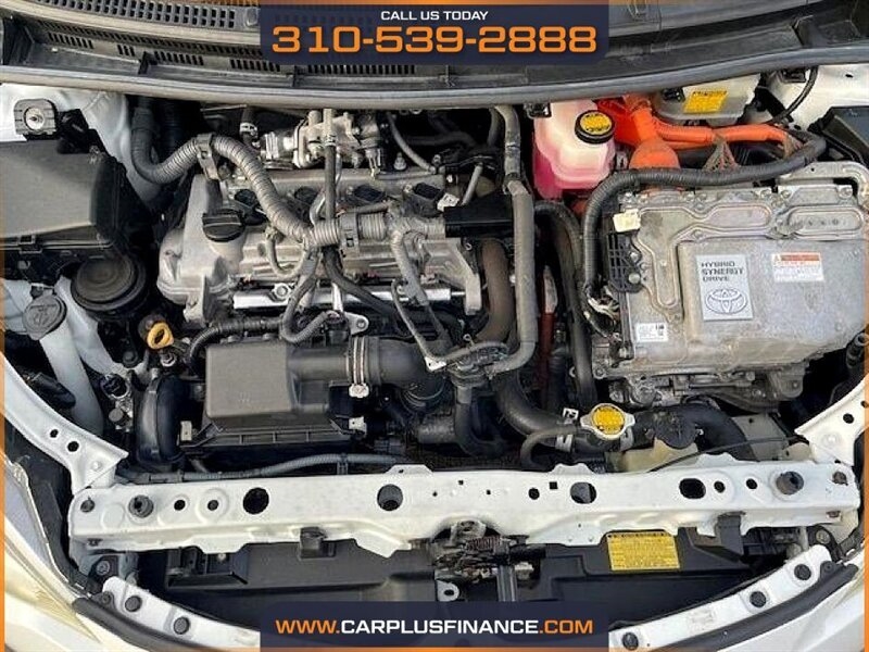 Toyota Prius c One 2013