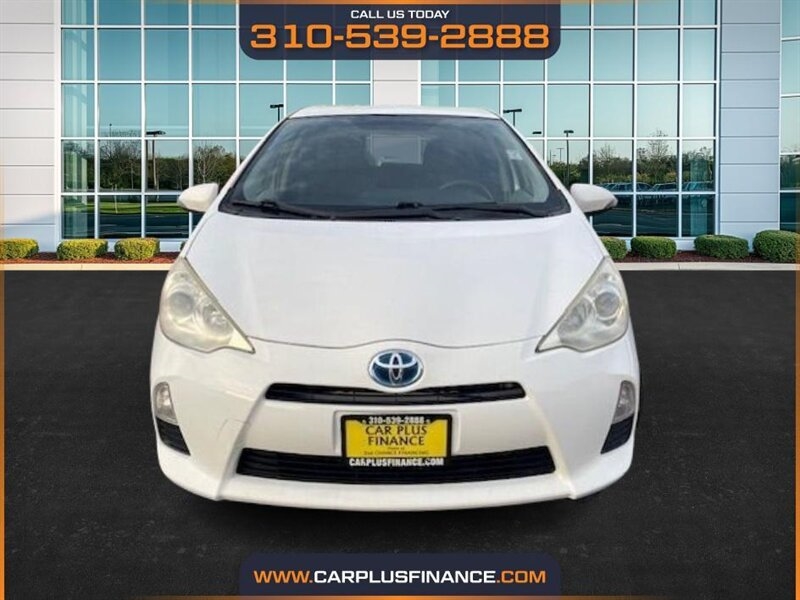 Toyota Prius c One 2013