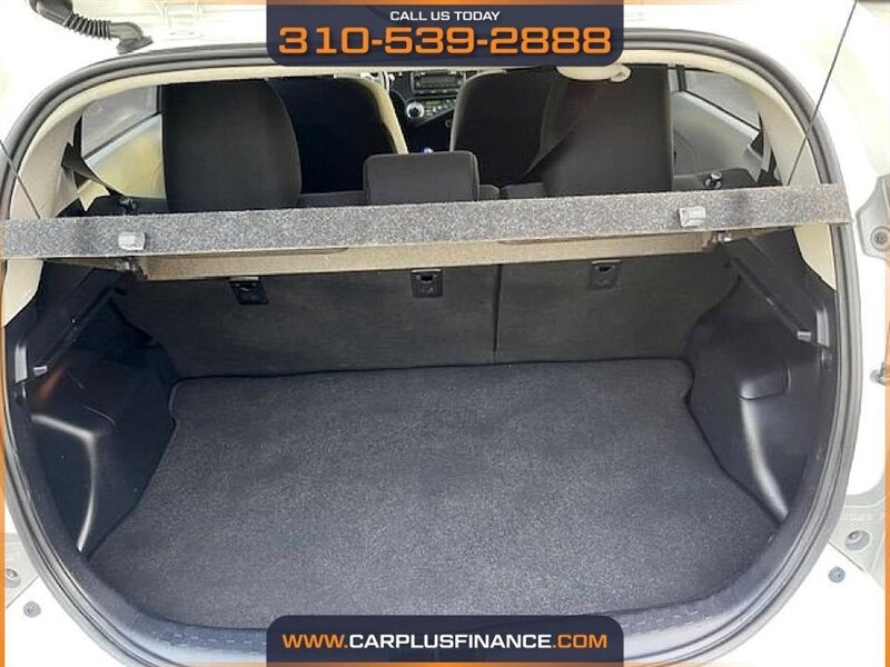 Toyota Prius c One 2013