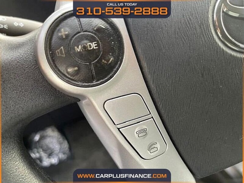 Toyota Prius c One 2013