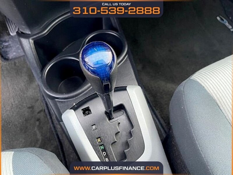 Toyota Prius c One 2013