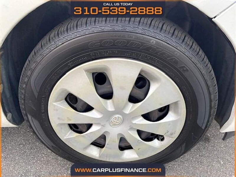 Toyota Prius c One 2013