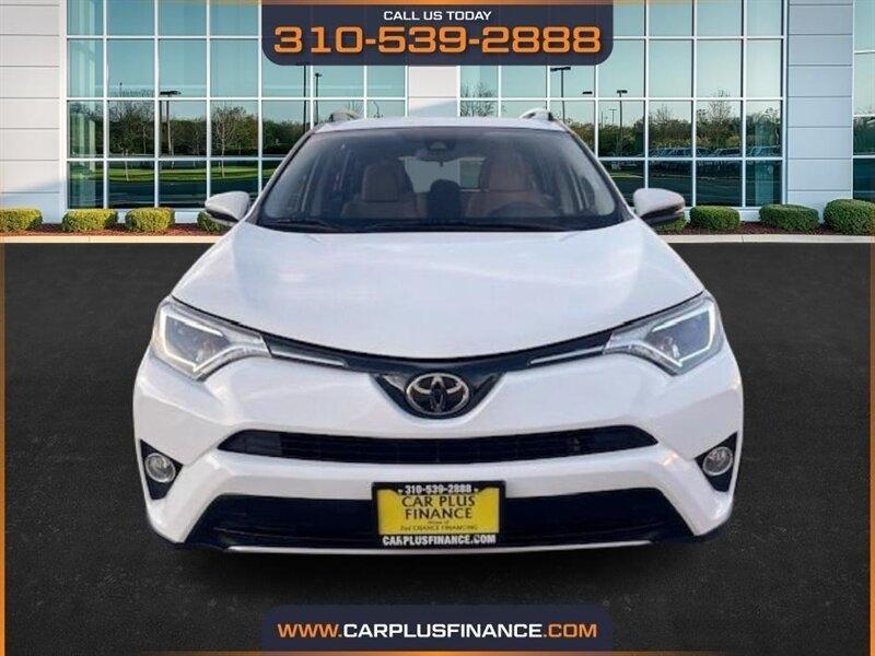 Toyota RAV4 XLE FWD 2017