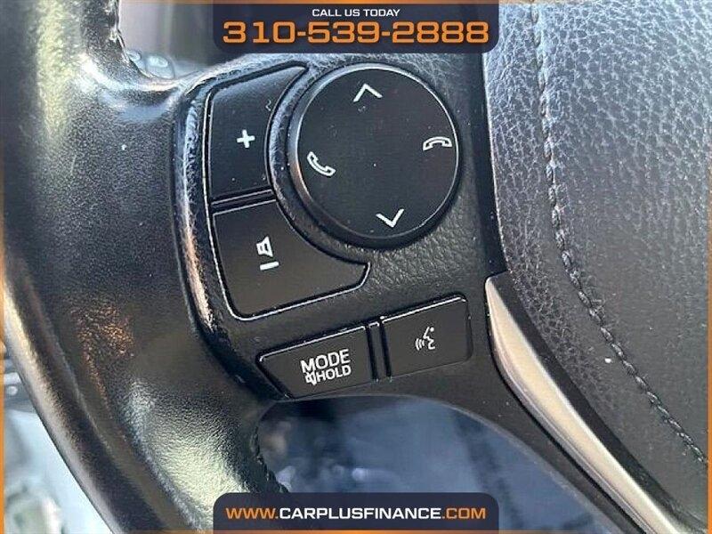 Toyota RAV4 XLE FWD 2017