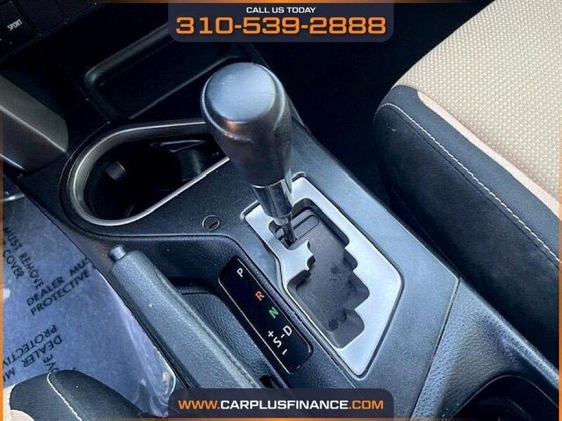 Toyota RAV4 XLE FWD 2017