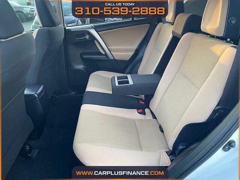 Toyota RAV4 XLE FWD 2017