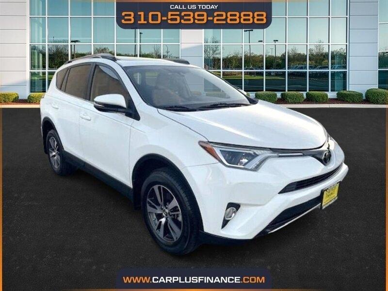 Toyota RAV4 XLE FWD 2017