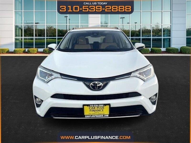 Toyota RAV4 XLE FWD 2017