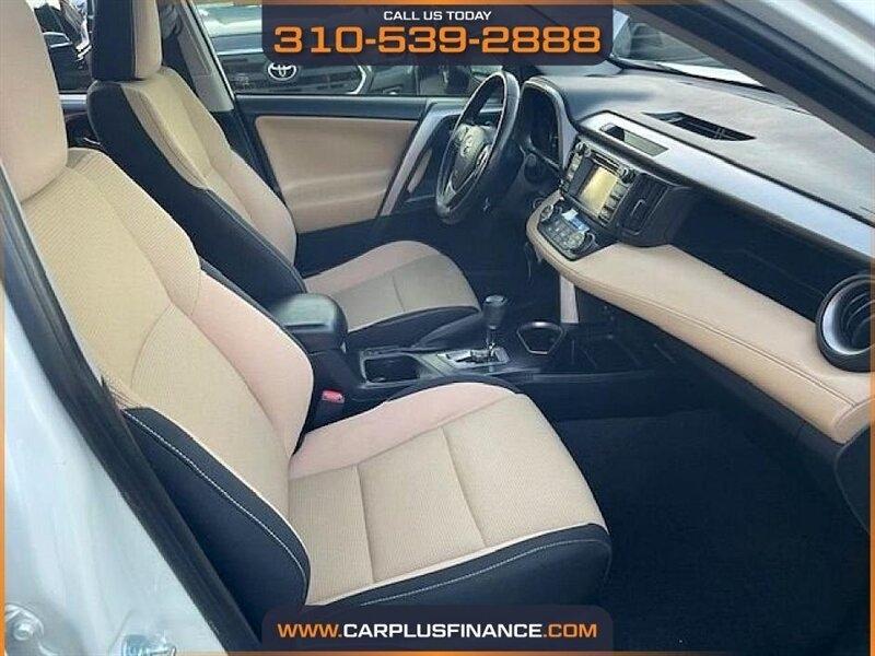 Toyota RAV4 XLE FWD 2017