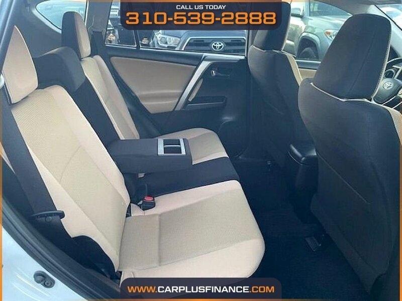 Toyota RAV4 XLE FWD 2017