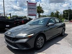 2024 Hyundai Elantra 