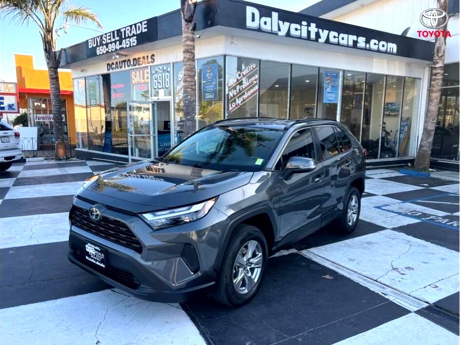 2024 Toyota RAV4 XLE Sport Utility 4D