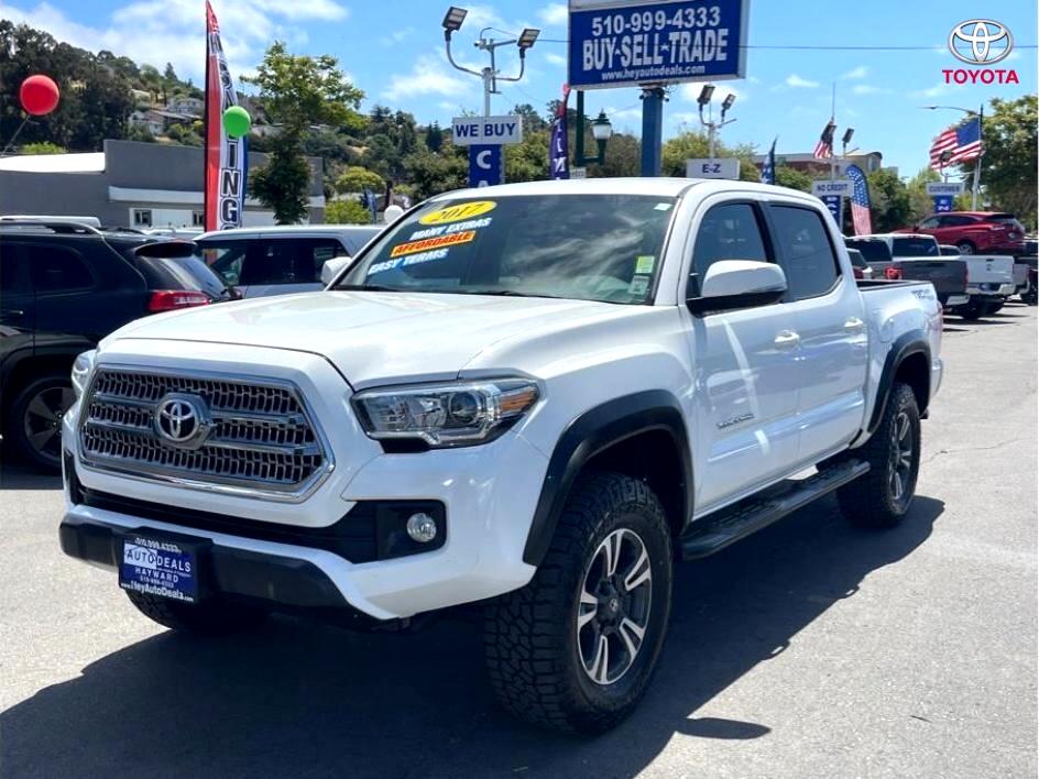 2017 Toyota Tacoma TRD Off-Road Pickup 4D 5 ft