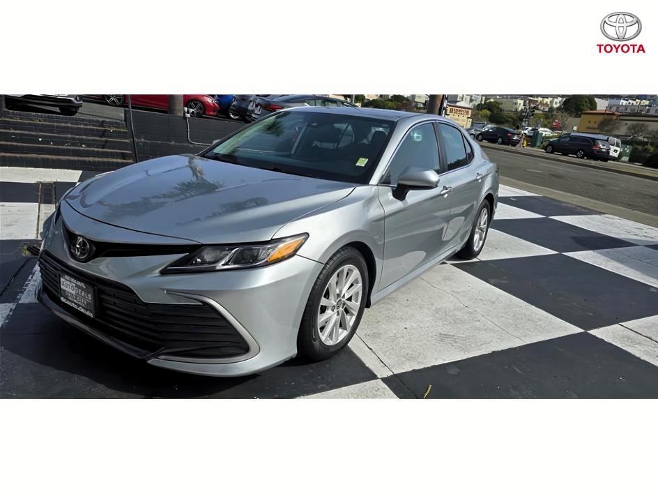 2022 Toyota Camry LE