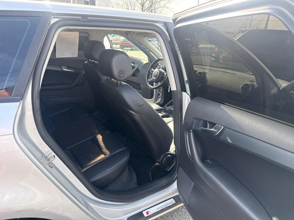 Audi A3 2.0T Premium S tronic 2011