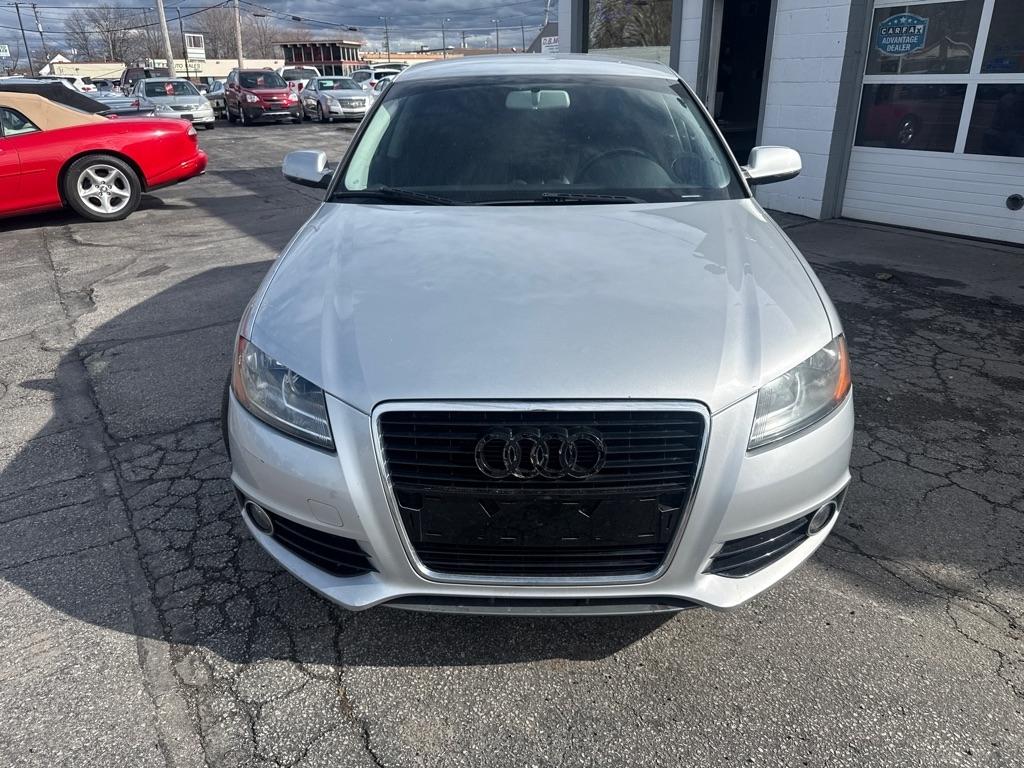 Audi A3 2.0T Premium S tronic 2011