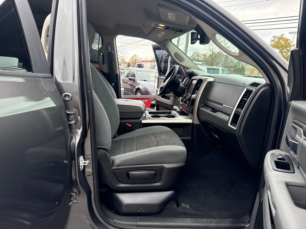 RAM 1500 SLT Crew Cab SWB 4WD 2018