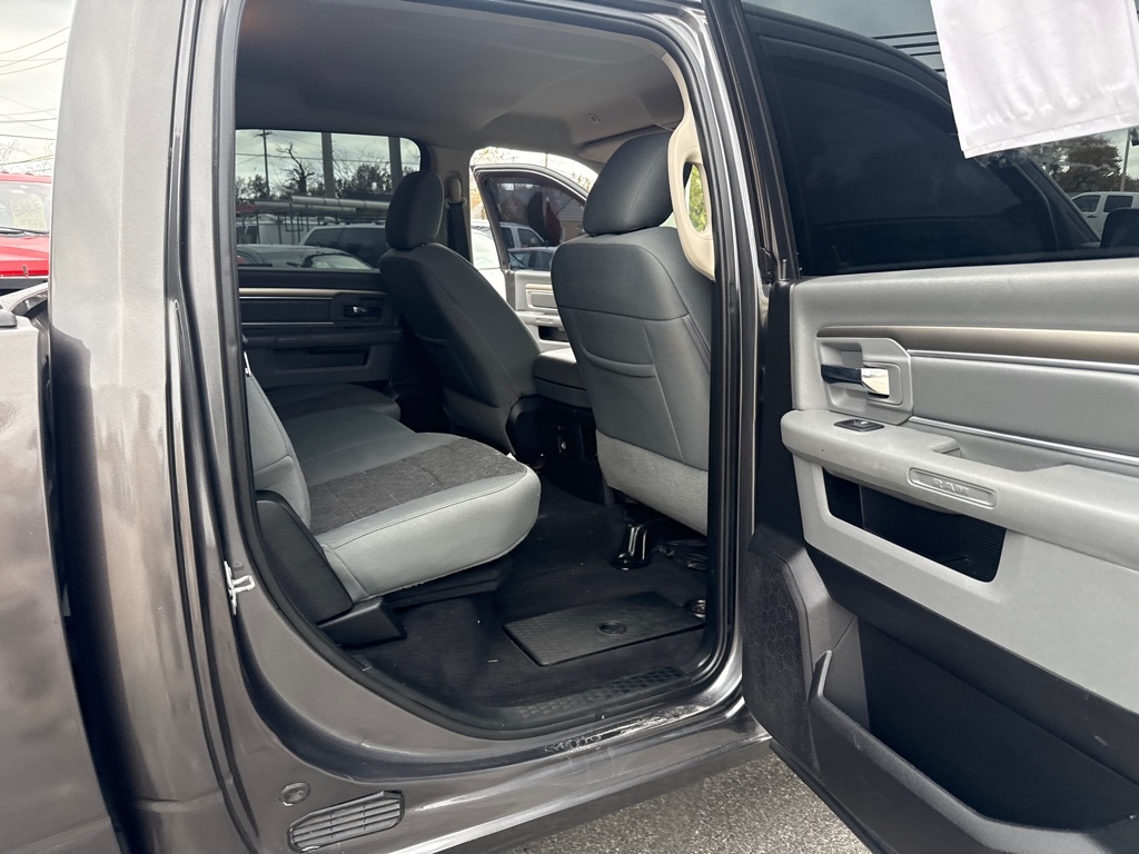 RAM 1500 SLT Crew Cab SWB 4WD 2018