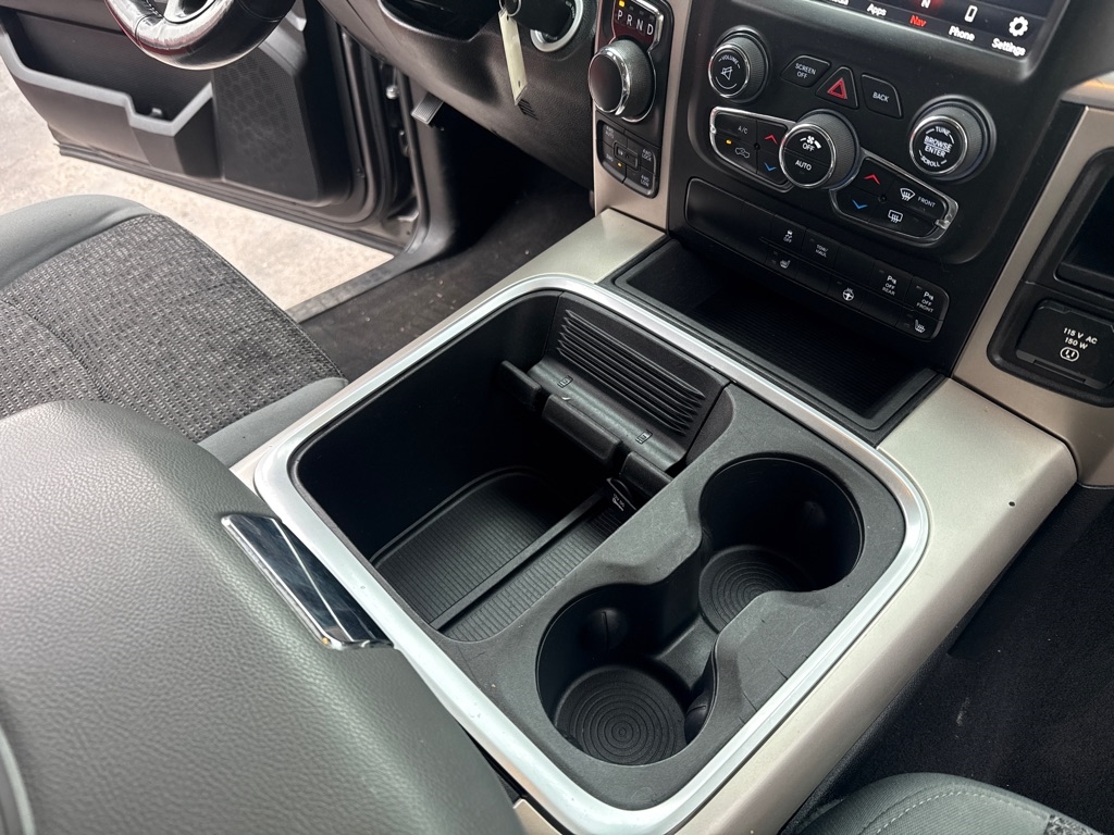 RAM 1500 SLT Crew Cab SWB 4WD 2018