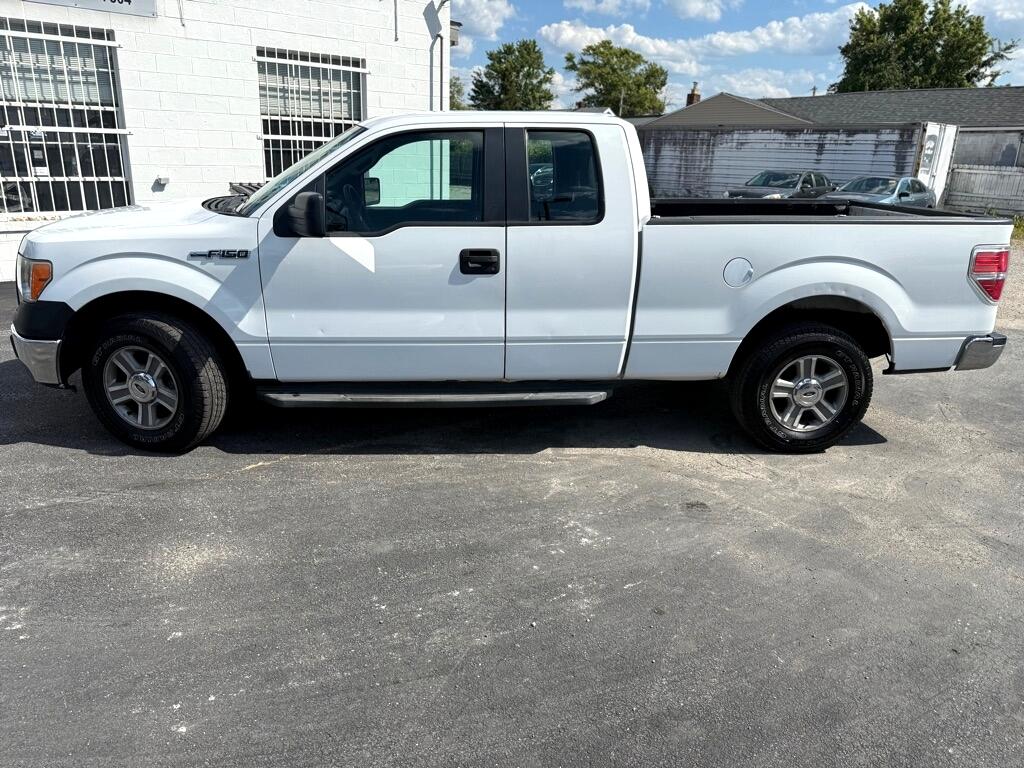 Ford F-150 XL SuperCab 8-ft. Bed 2WD 2010 Ford F-150 XL SuperCab 8-ft. Bed 2WD 2010