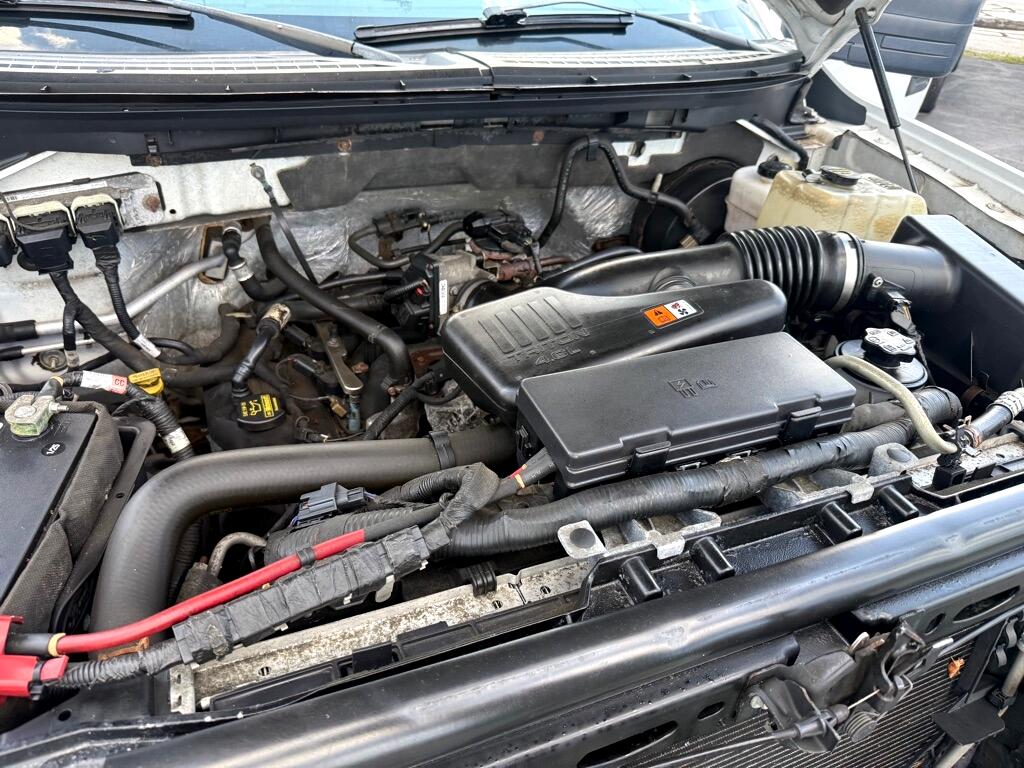 Ford F-150 XL SuperCab 8-ft. Bed 2WD 2010 Ford F-150 XL SuperCab 8-ft. Bed 2WD 2010