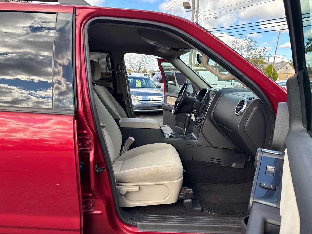 Ford Explorer XLT 4.0L 4WD 2008 Ford Explorer XLT 4.0L 4WD 2008