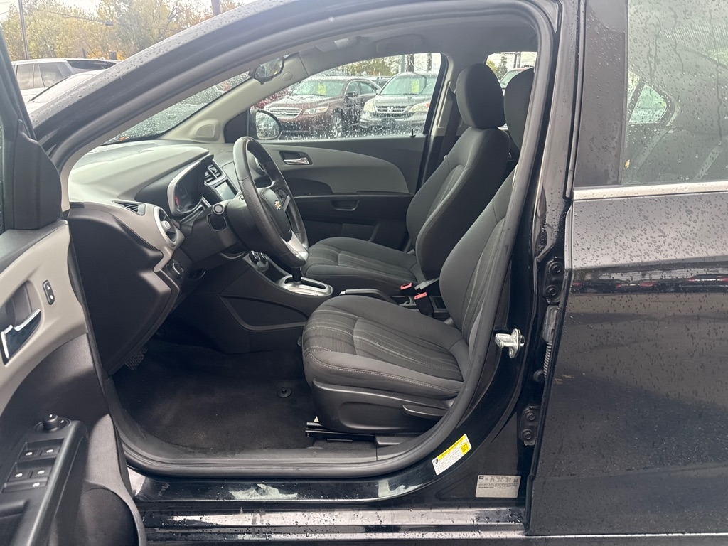 Chevrolet Sonic LT Auto Sedan 2017 Chevrolet Sonic LT Auto Sedan 2017