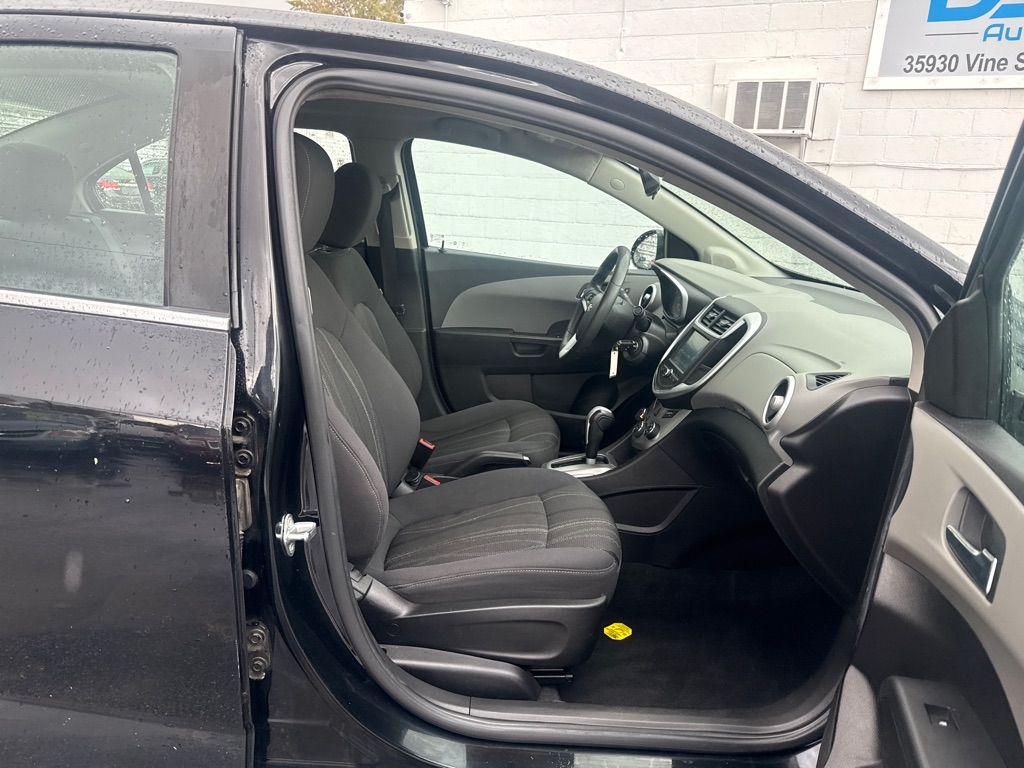 Chevrolet Sonic LT Auto Sedan 2017 Chevrolet Sonic LT Auto Sedan 2017