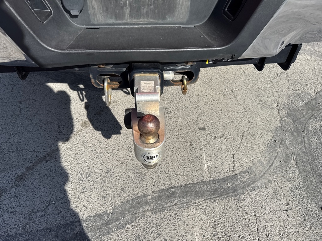 Ford F-350 SD Platinum Crew Cab Long Box 4WD 2020 Ford F-350 SD Platinum Crew Cab Long Box 4WD 2020