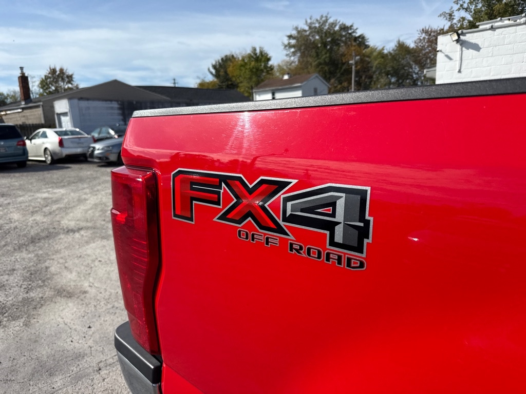 Ford F-350 SD Platinum Crew Cab Long Box 4WD 2020 Ford F-350 SD Platinum Crew Cab Long Box 4WD 2020