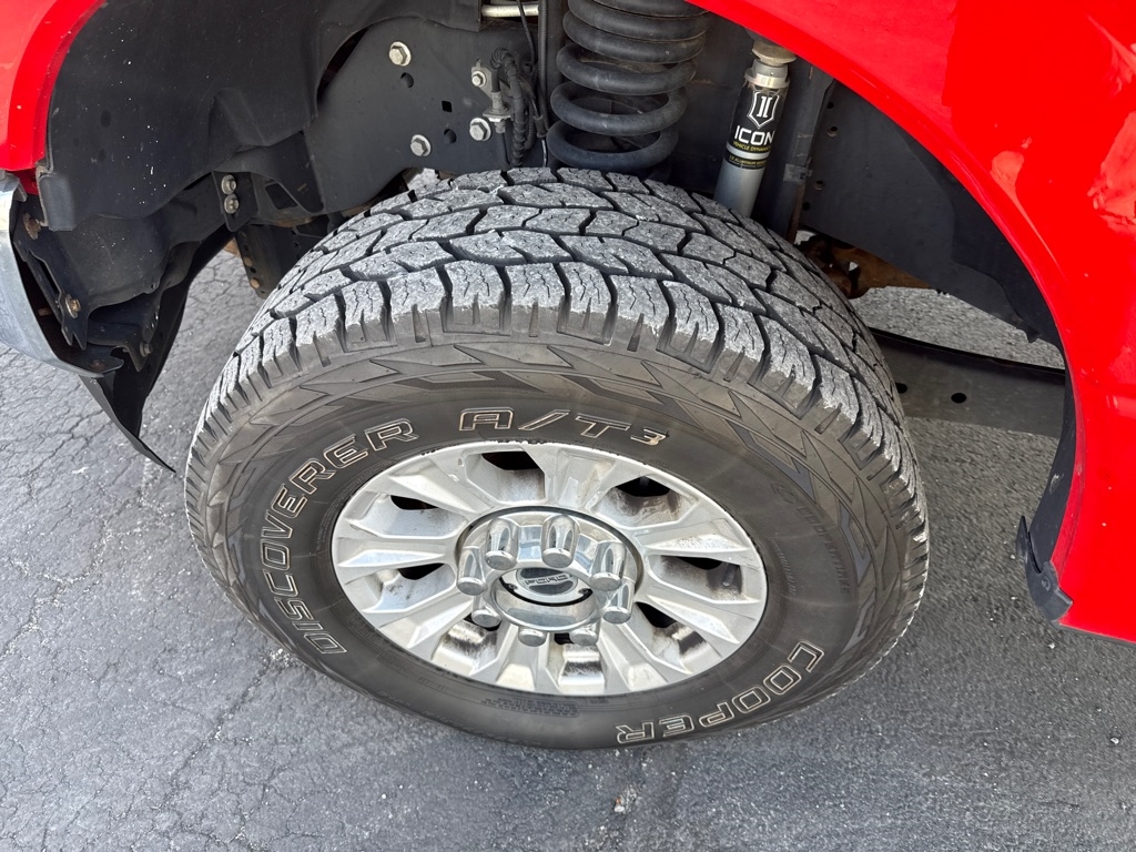 Ford F-350 SD Platinum Crew Cab Long Box 4WD 2020 Ford F-350 SD Platinum Crew Cab Long Box 4WD 2020