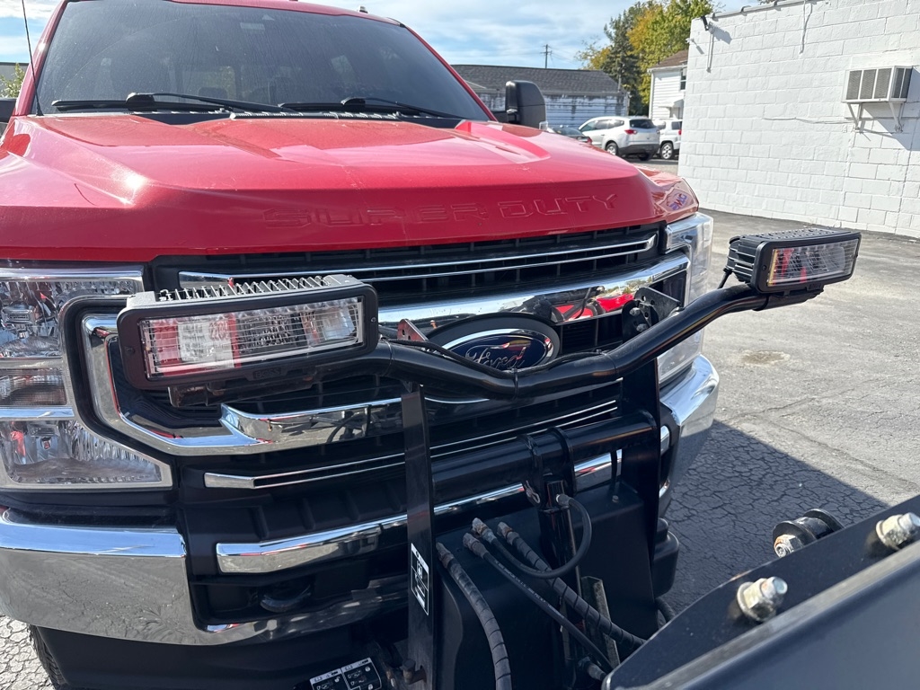 Ford F-350 SD Platinum Crew Cab Long Box 4WD 2020 Ford F-350 SD Platinum Crew Cab Long Box 4WD 2020