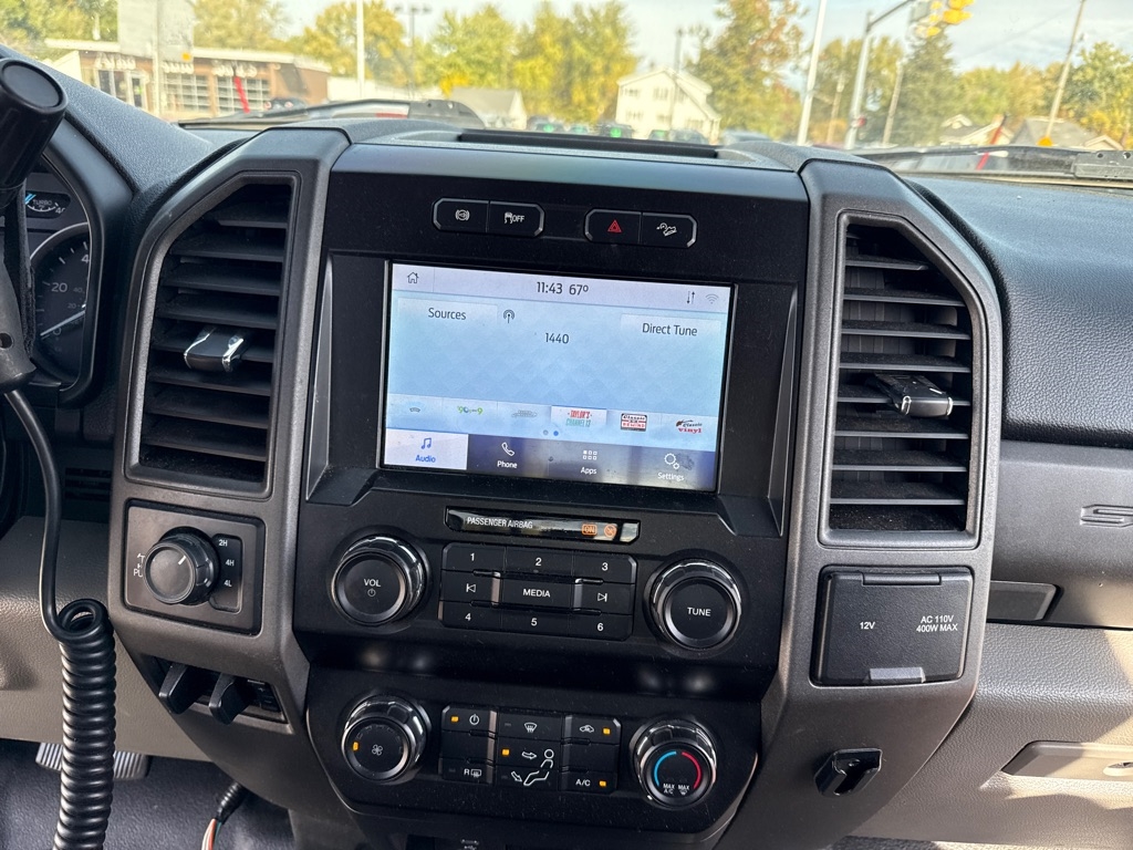 Ford F-350 SD Platinum Crew Cab Long Box 4WD 2020 Ford F-350 SD Platinum Crew Cab Long Box 4WD 2020