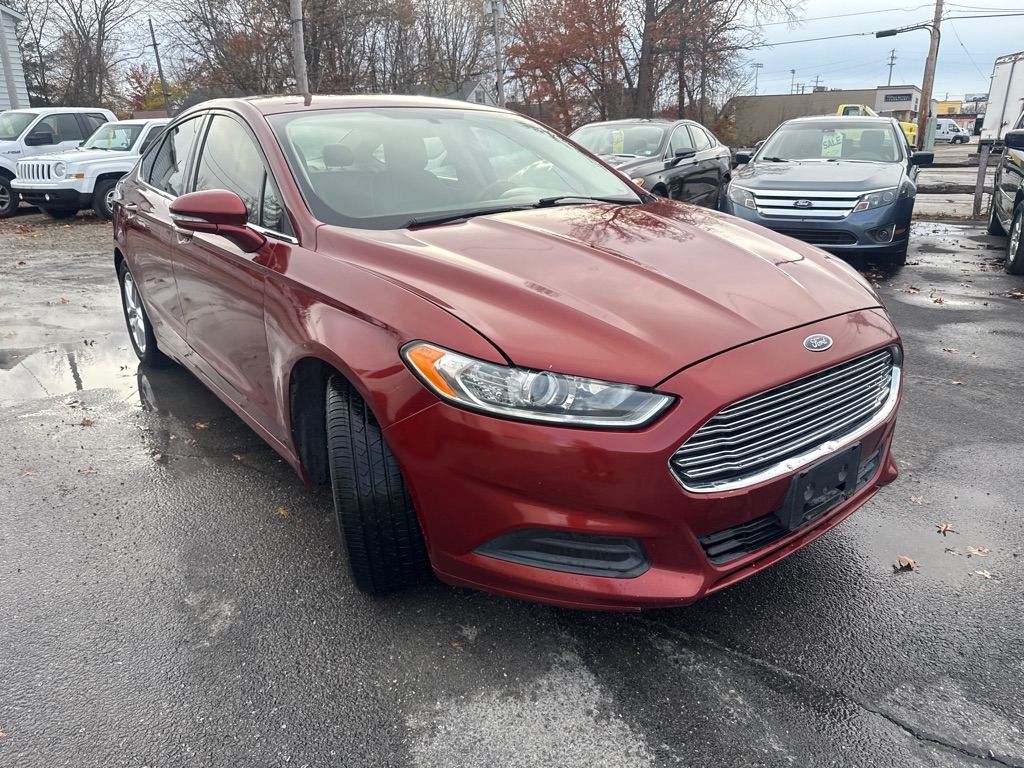 2014 Ford Fusion SE's photo