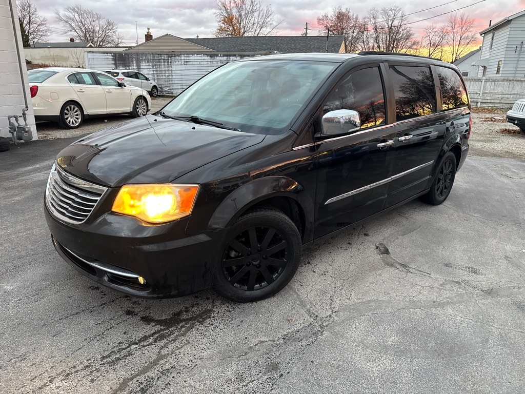 2012 Chrysler Town & Country Touring-L