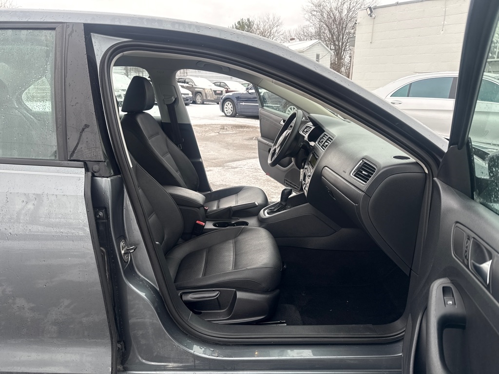 Volkswagen Jetta SE PZEV 2011