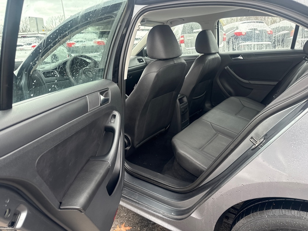 Volkswagen Jetta SE PZEV 2011