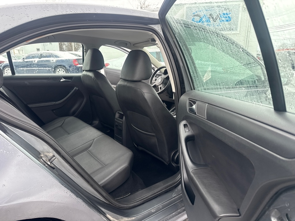 Volkswagen Jetta SE PZEV 2011