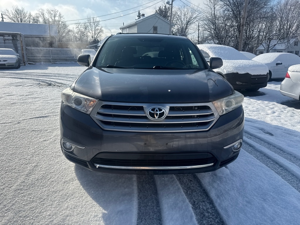 Toyota Highlander Base 4WD 2012