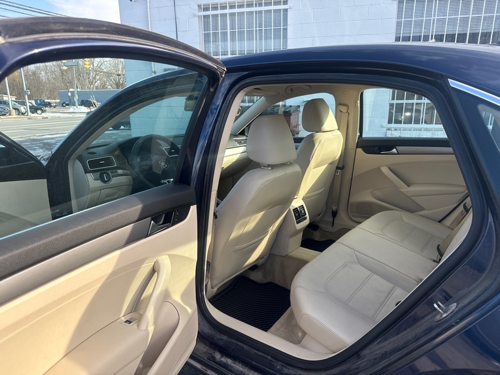 Volkswagen Passat TDI SE 6M 2015