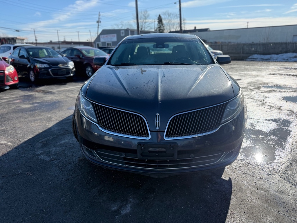 Lincoln MKS  2013