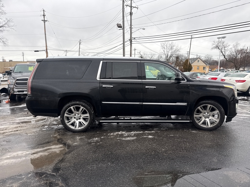 Cadillac Escalade ESV Premium 4WD 2016