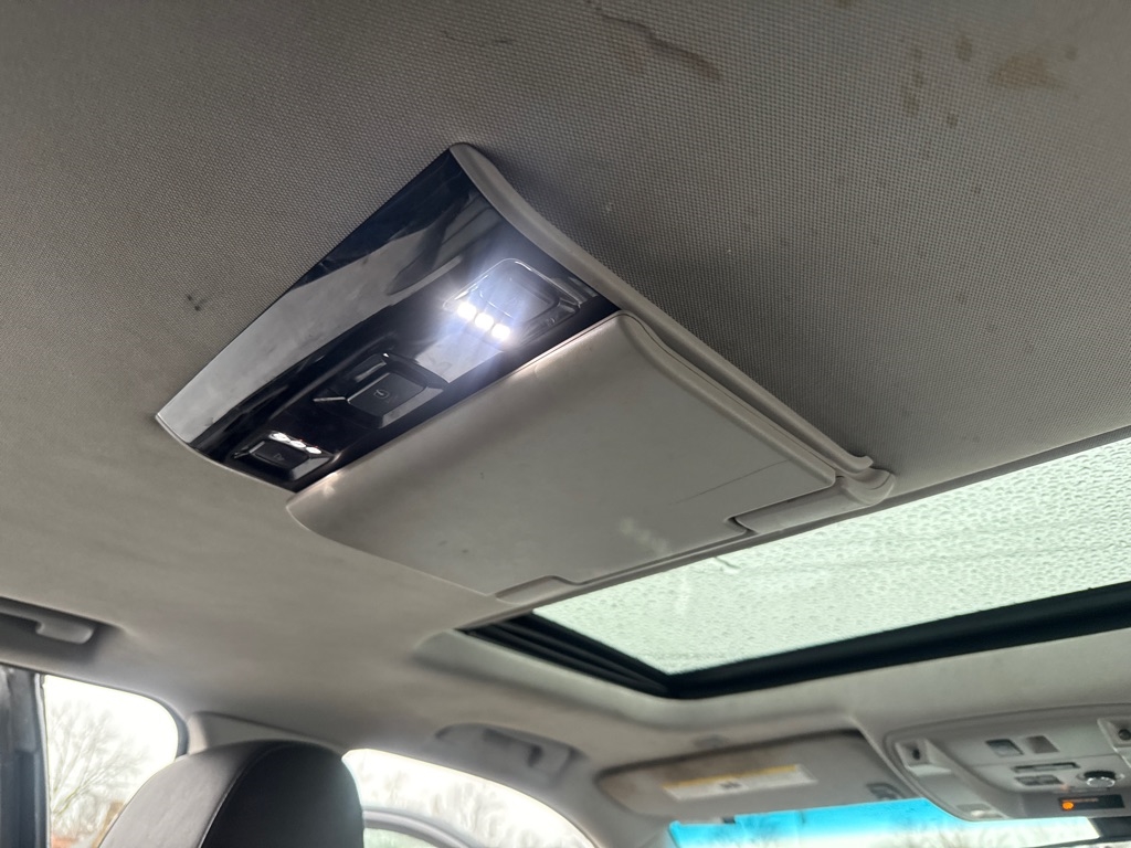 Cadillac Escalade ESV Premium 4WD 2016