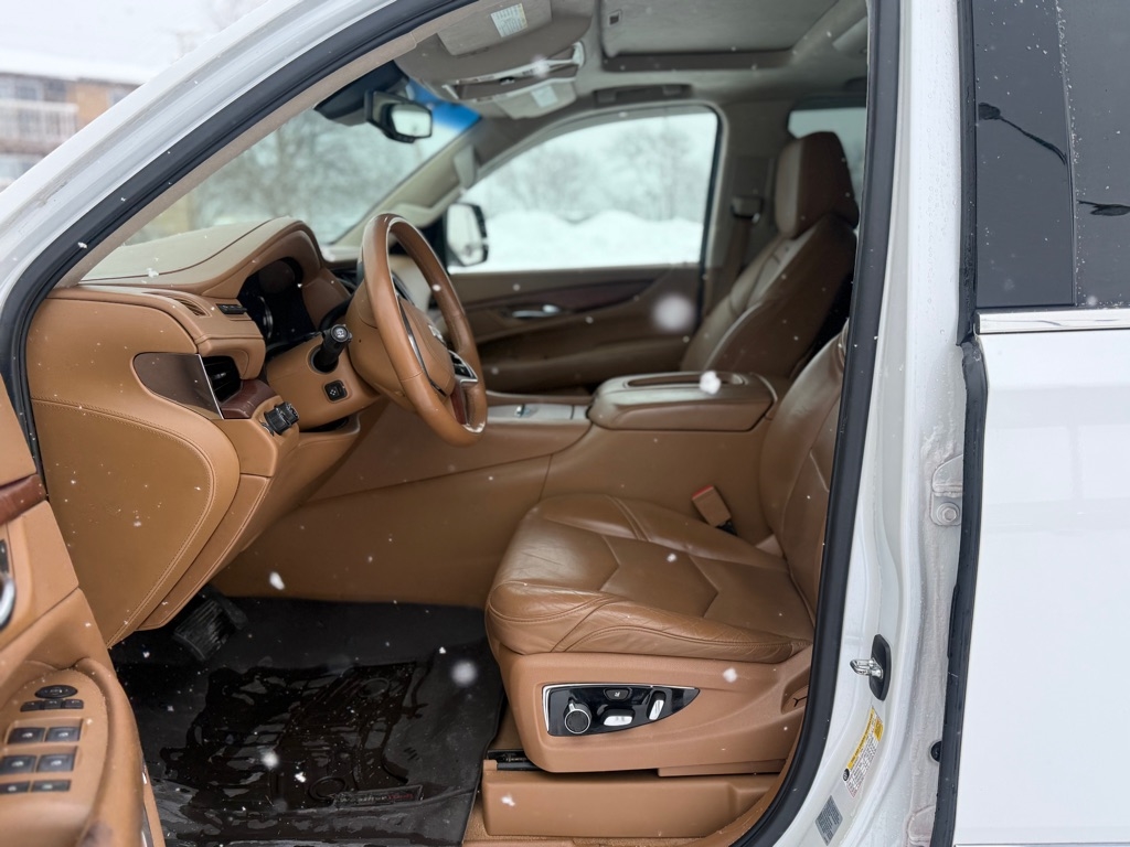 Cadillac Escalade Platinum 4WD 2016