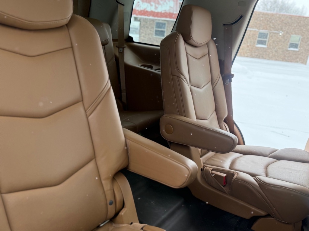 Cadillac Escalade Platinum 4WD 2016