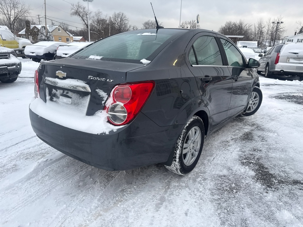 Chevrolet Sonic 1LT Sedan 2012